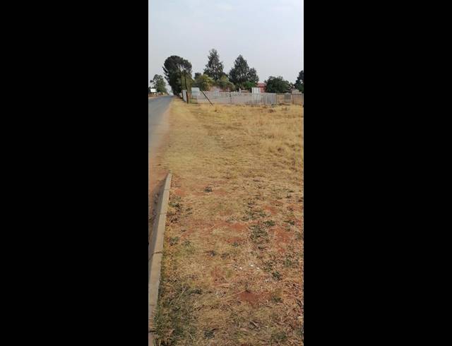 LAND FOR SALE IN DE DEUR ESTATES